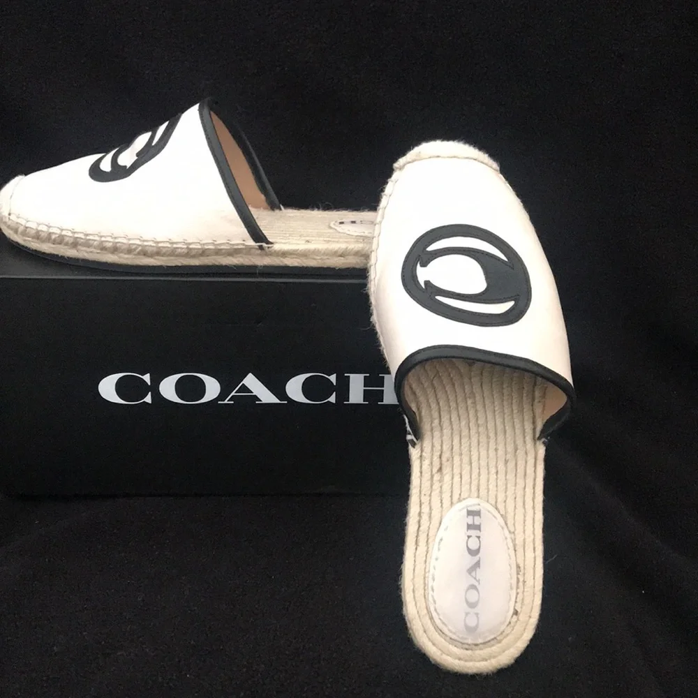 Coach - Picture 2 of 4